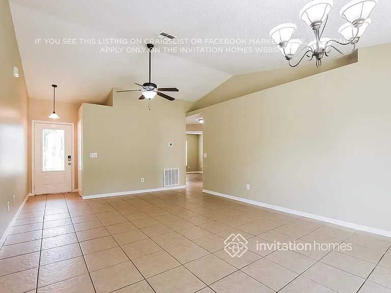 2830 Chalmer St — Photo 5