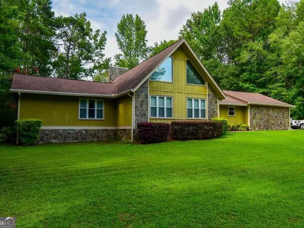 215 Mapledale Trl, Sharpsburg, GA 30277