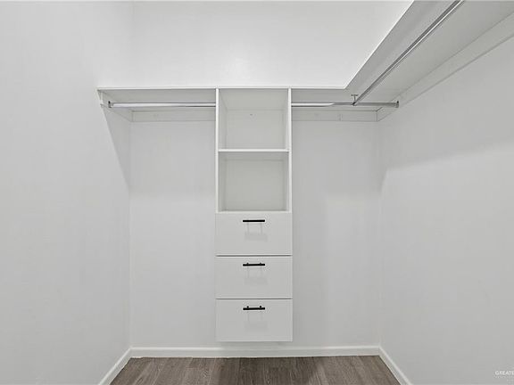 5th image of 3208 Briggs St #3