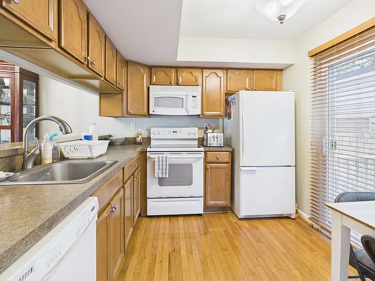 4905 Long Shadow Dr — Photo 8