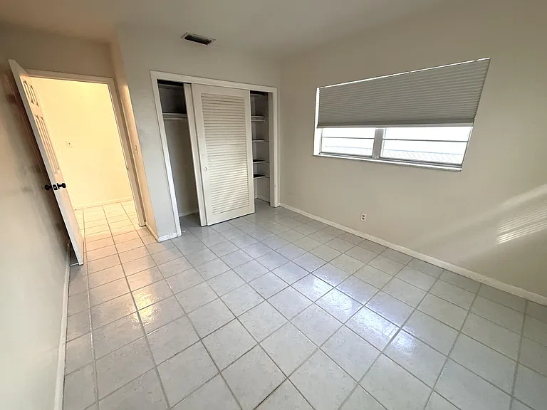 4649 Bougainvilla Dr — Photo 4