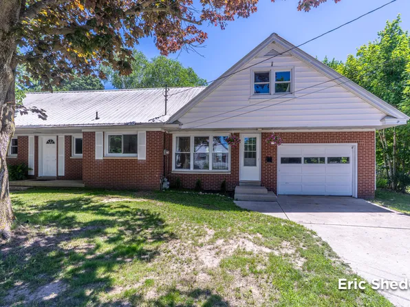 222 East Ave, Fremont, MI 49412