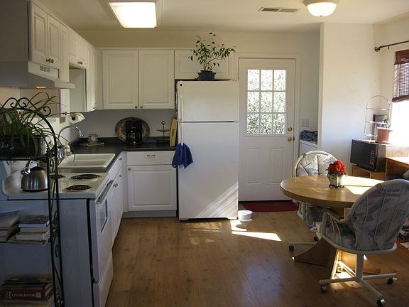 Plenty of natural light from large east-facing window in Kitchen area