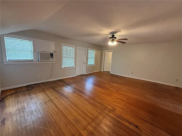 450 Williams St #B — Photo 7