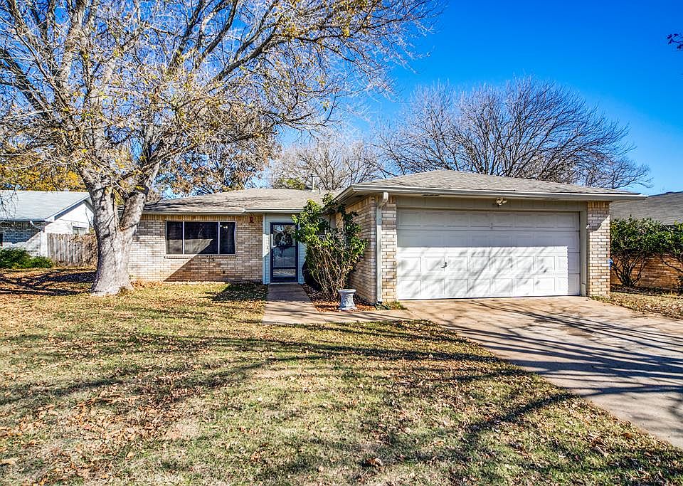 1st image of 804 N Laura Belle Dr