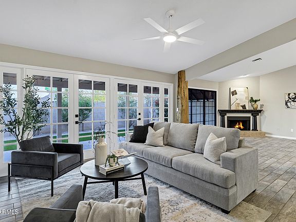 4th image of 3245 E DESERT COVE Avenue
