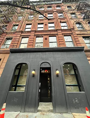 Rented by Reyes & Elsamad Real Estate Group | media 10