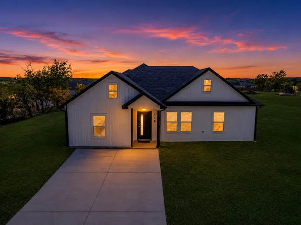 120 Brookview Dr, Bridgeport, TX 76426