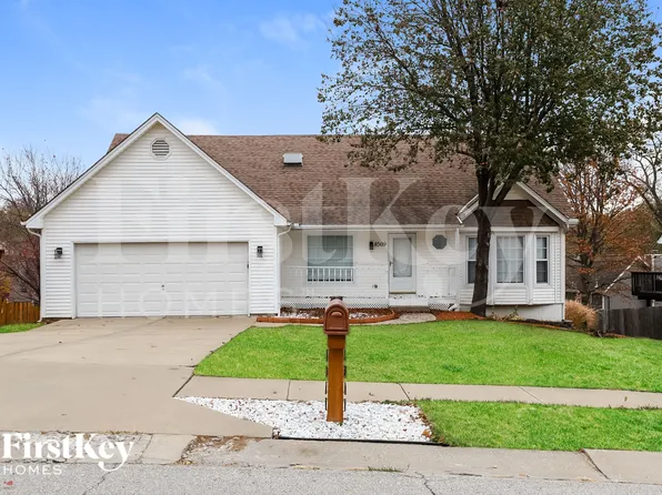 8509 N McDonald Ave, Kansas City, MO 64153