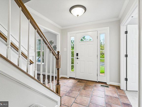 5th image of 7035 Allington Manor Cir E