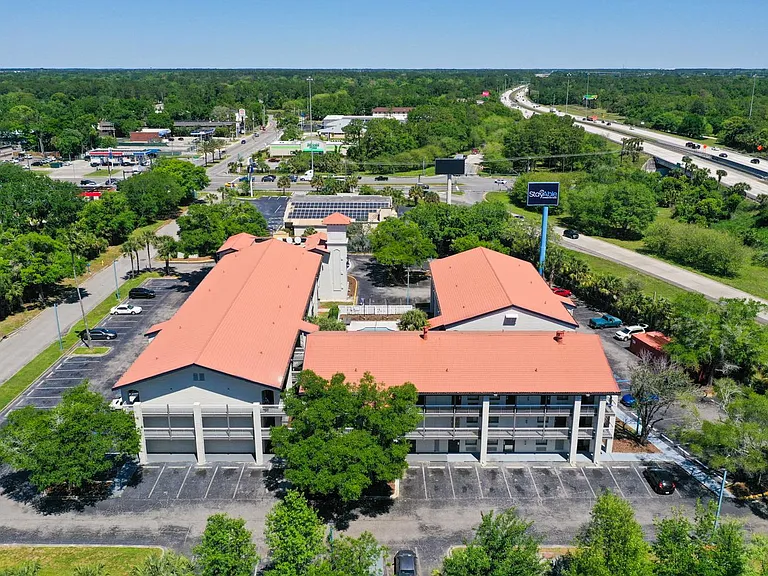 Stayable Jacksonville North — Photo 46