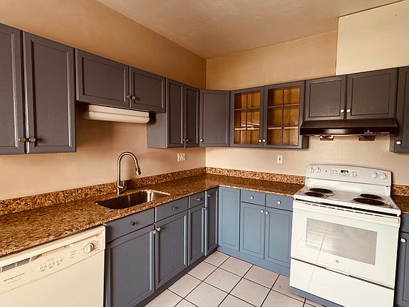 2nd image of 650 Franklin St APT 2