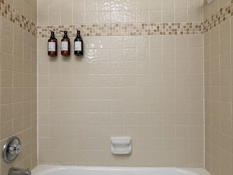 Bathroom #2- Shower/tub combo with soap/shampoo/conditioner