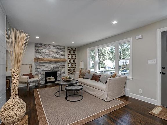 3rd image of 4901 W 72nd St