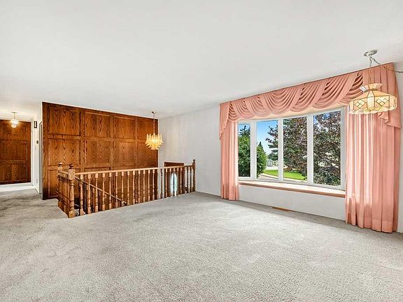 3rd image of 4515 E Norquay Dr NW