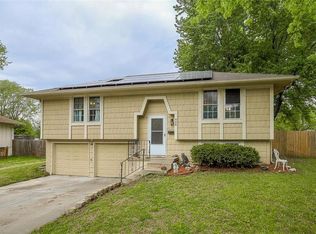 408 Pacific Dr, Belton, MO 64012