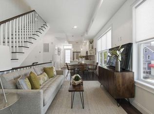 221 Broadway #3, Cambridge, MA 02139