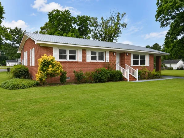 414 E Bostic St, Beulaville, NC 28518