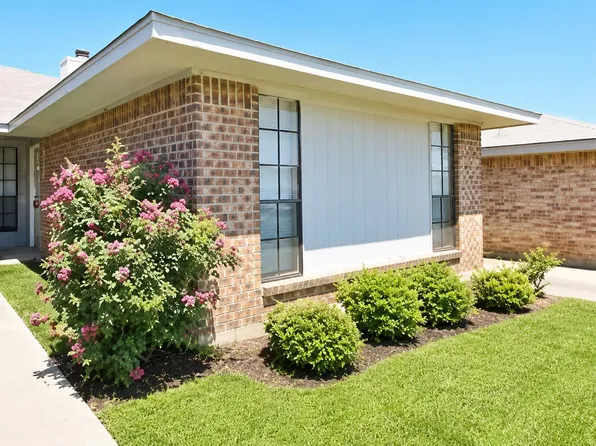 1915-1917 Spindletop Drive, 1915-1917 Spindletop Dr #1915, Duncanville, TX 75137