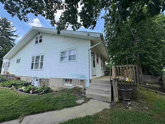 3rd image of 427 Sedgwick Pl