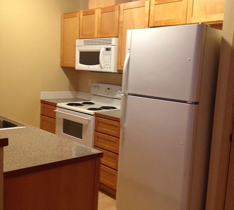 4th image of 210-212 171st St E #210