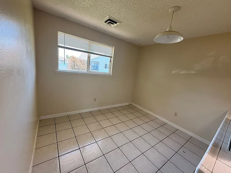 4180 Bristol Ct #H — Photo 5