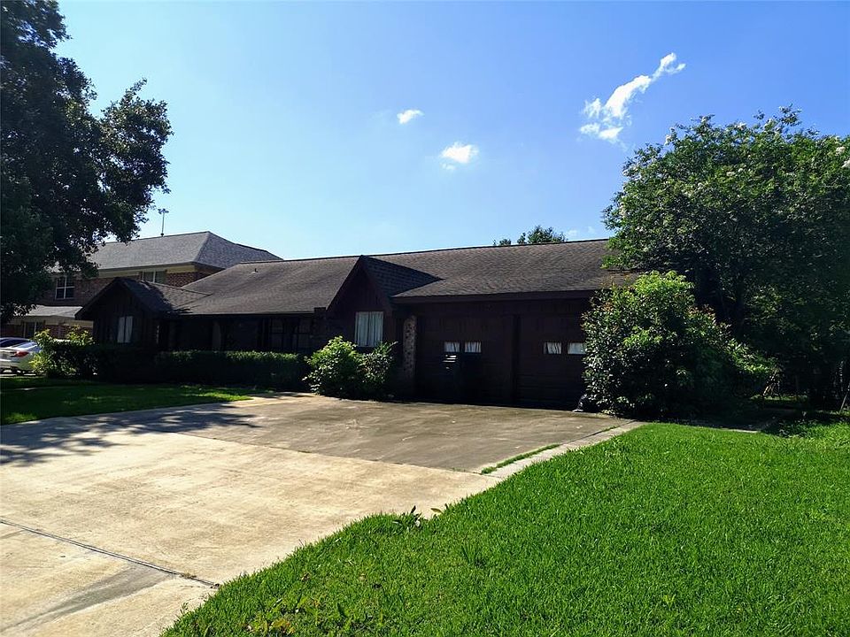 1st image of 4403 Woodvalley Dr