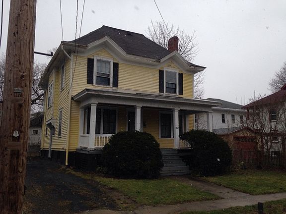 2nd image of 365 Clairmonte Ave