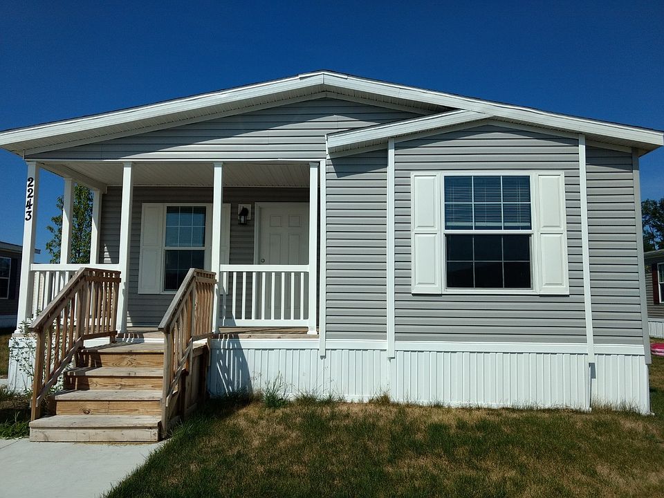 1st image of 1585 Ray Blvd #672