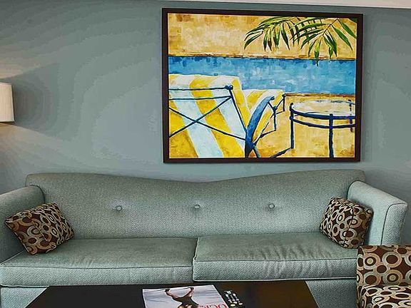 3rd image of 4441 Collins Ave #00