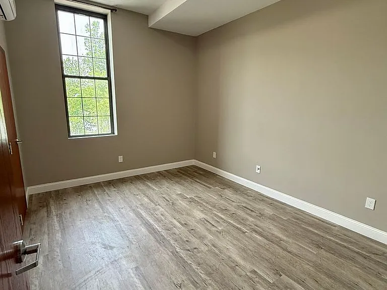 70 Webster St #202 — Photo 4