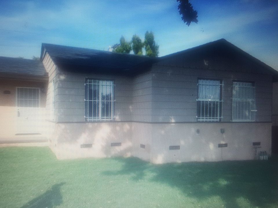 2nd image of 945 E 118th Pl