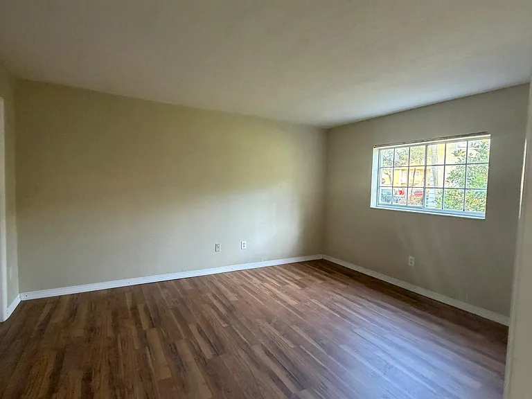 201 Palm Beach Trace Dr — Photo 17
