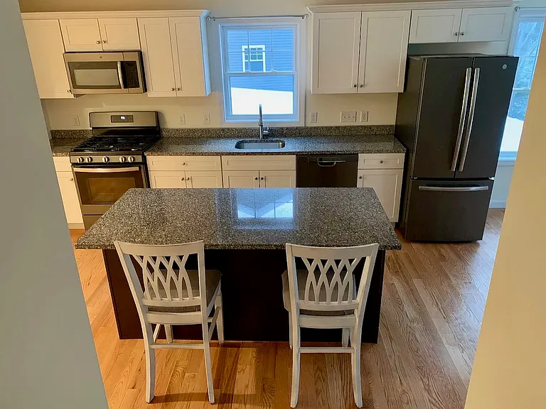 21 Topaz Dr #2 — Photo 3