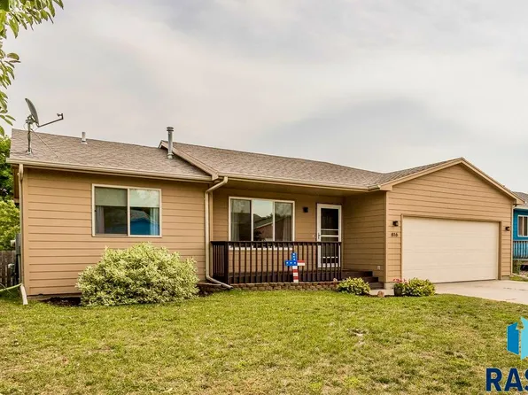 816 S Tanglewood Ave, Sioux Falls, SD 57106