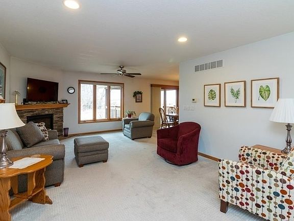3rd image of 1543 Tuscany Dr SE