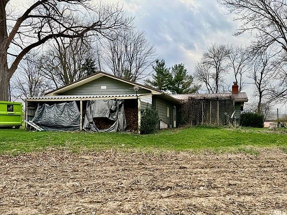 3rd image of 1415 S Raber Rd