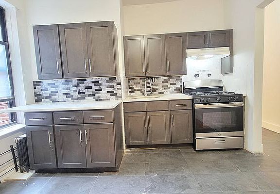 3rd image of 188 Linden Blvd APT 1H