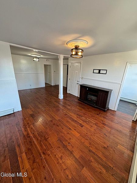 3rd image of 556 2nd Street
