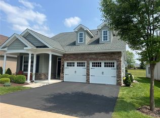 4352 Colonial Ln, Center Valley, PA 18034