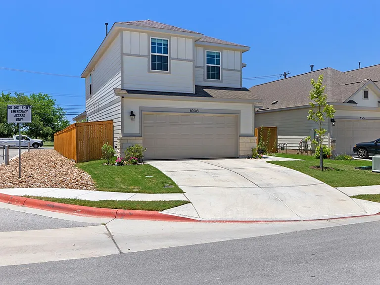 8306 Haflinger Dr — Photo 19