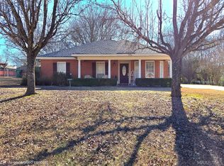 227 Azalea Dr, Millbrook, AL 36054