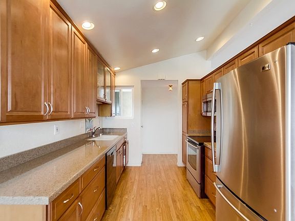 2nd image of 2566 Melbourne Dr