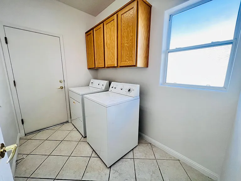 3047 Hickory Valley Rd — Photo 23