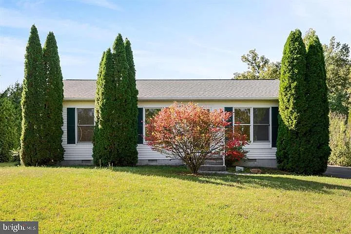 852 Morgan Pl — Photo 2