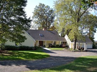 25 Mountain Spring Rd, Farmington, CT 06032