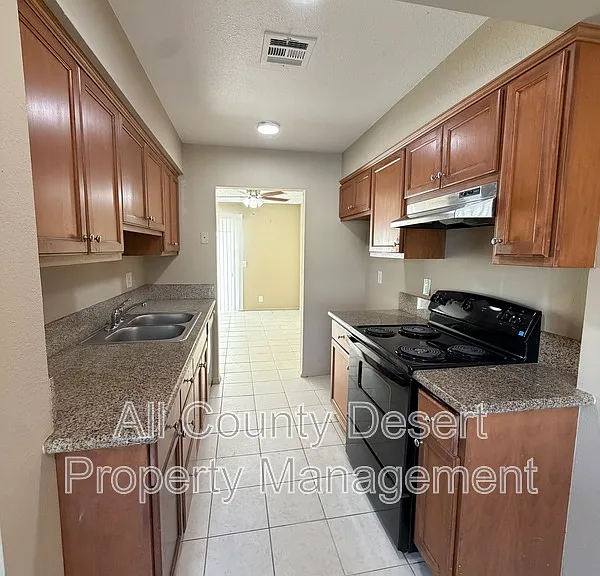 69180 Victoria Dr #8 — Photo 5