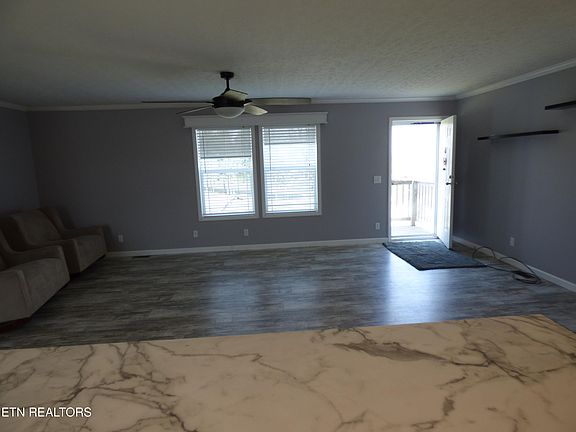5th image of 817 Hillendale Rd