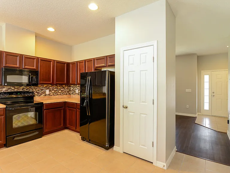 5723 White Trillium Loop — Photo 5