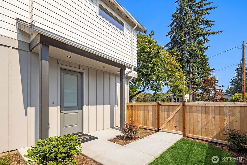 4th image of 2402 Cleveland Avenue #C